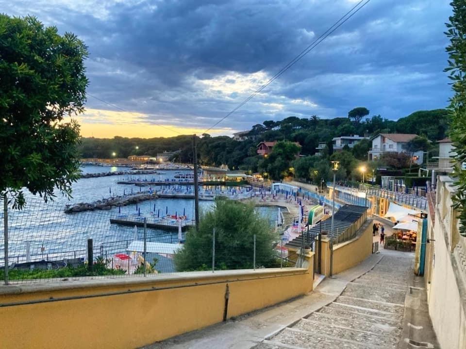 Appartamenti Fronte Mare Castiglioncello Exterior foto